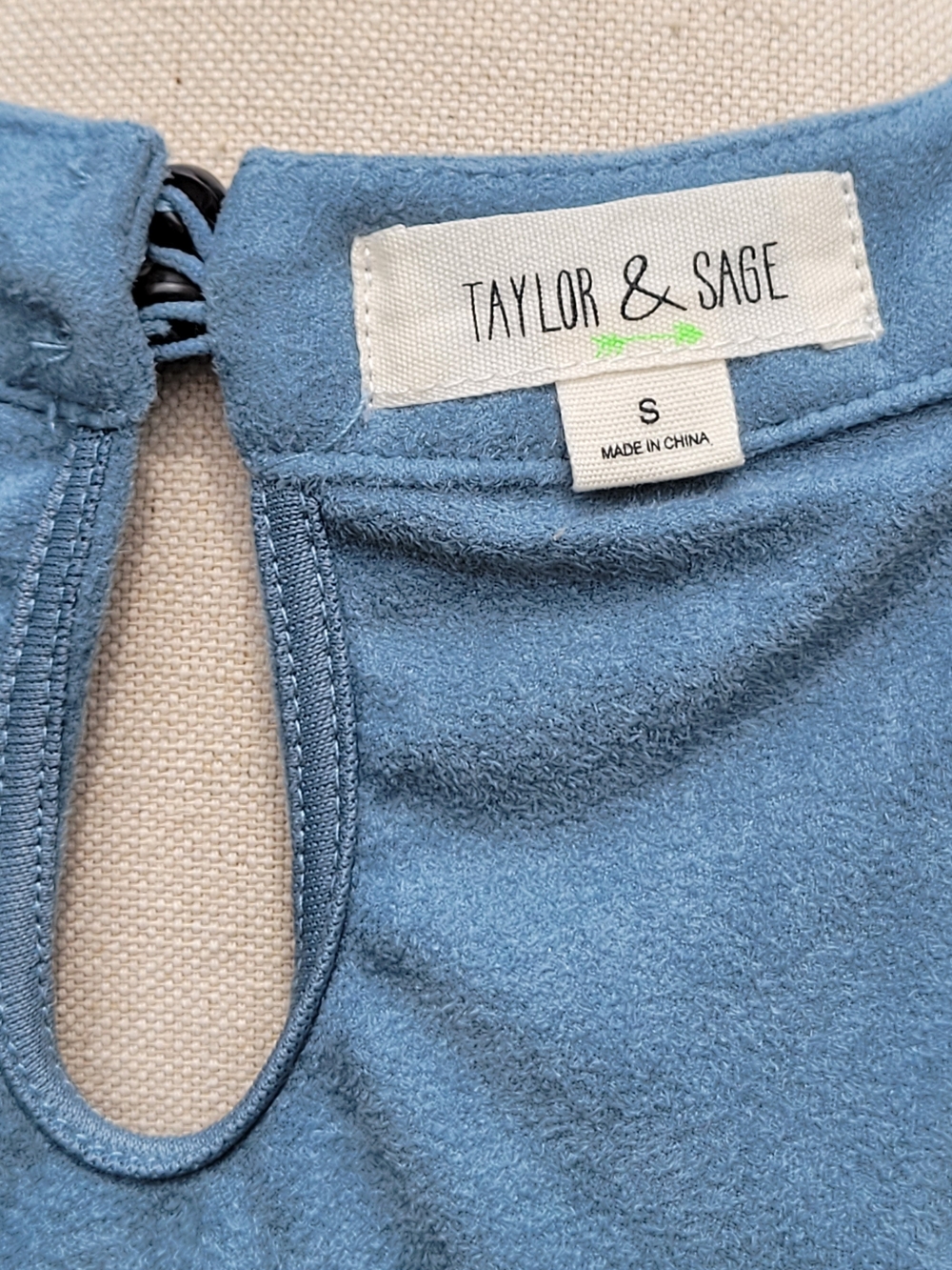 Taylor & Sage Dusty Blue Halter Suede-Look Laser Cut Size Small - Picture 2 of 10